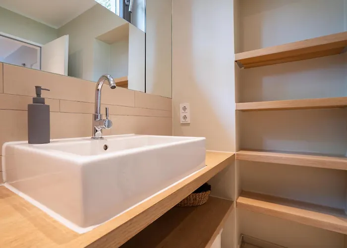 Niiloen Alemboeoeg List